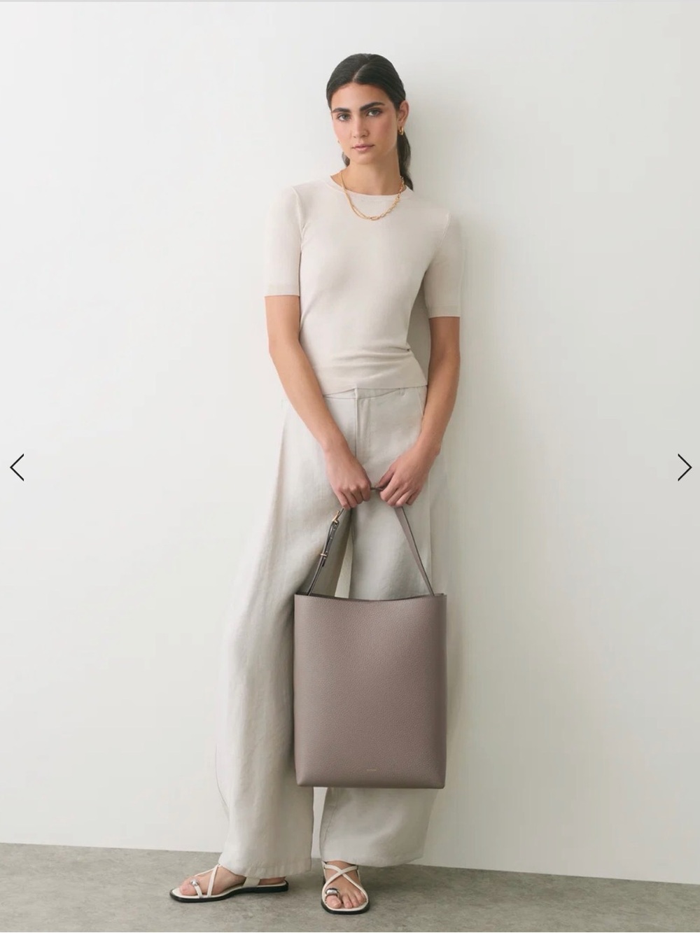 Cuyana Oversized Linea Bag in Clay - Picture 3 of 10